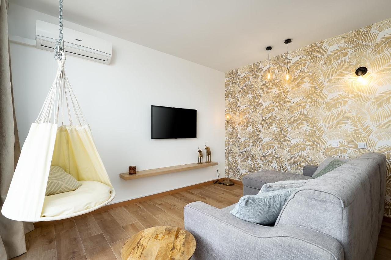 Charming Apartment W/ Pool & Balcony In Portimao By Lovelystay 외부 사진