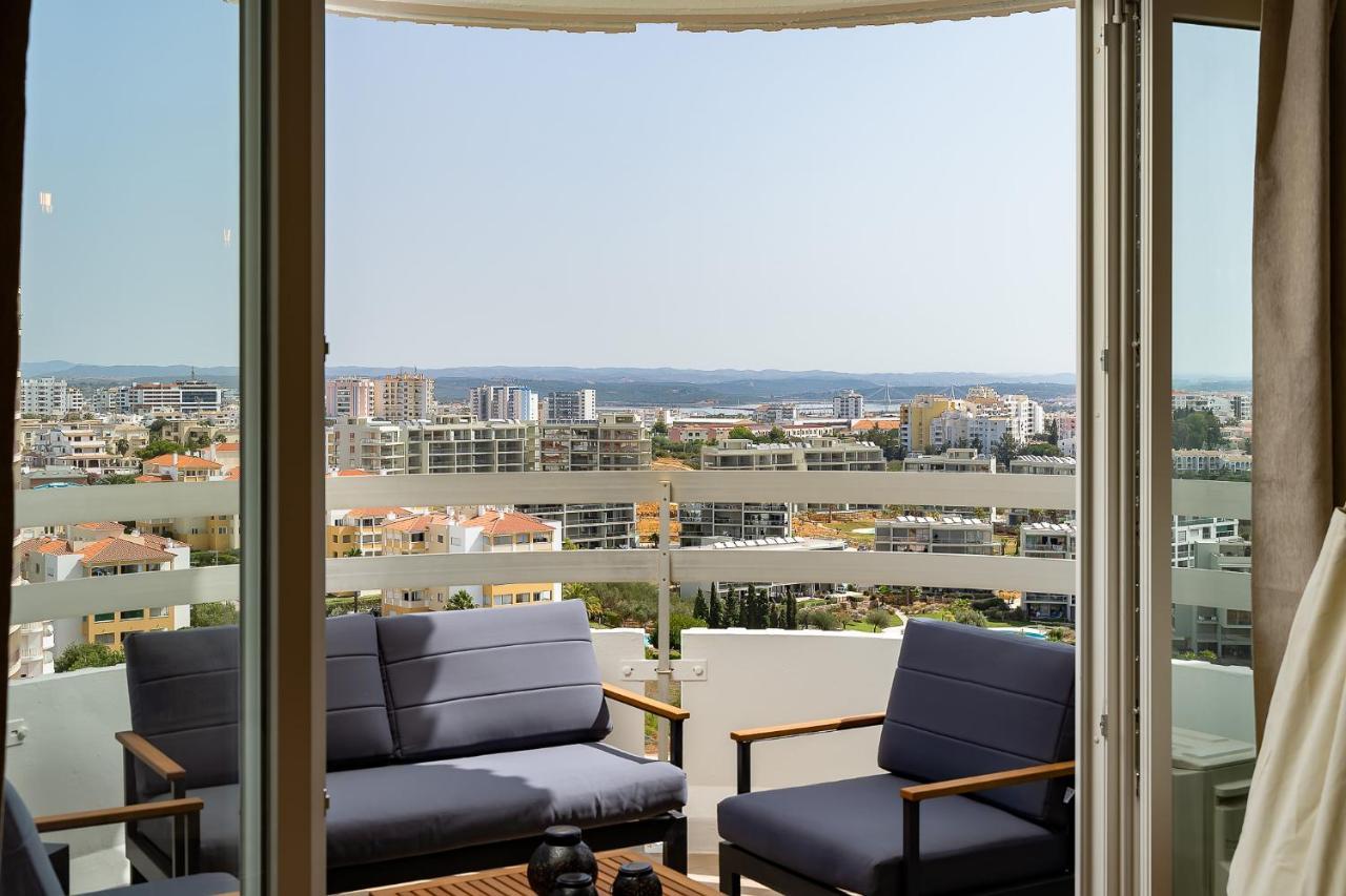 Charming Apartment W/ Pool & Balcony In Portimao By Lovelystay 외부 사진